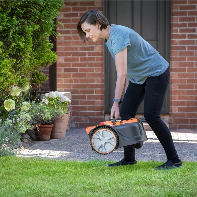 LawnMaster OcuMow® AMB16i-600 Plus | Auto Charging Vision Robot Lawn Mower with App