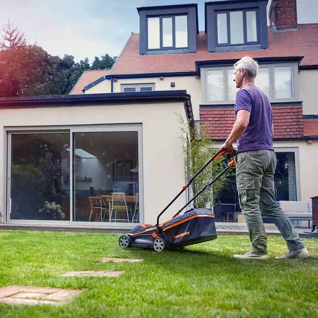 LawnMaster MX 24V 32cm | Cordless Lawn Mower