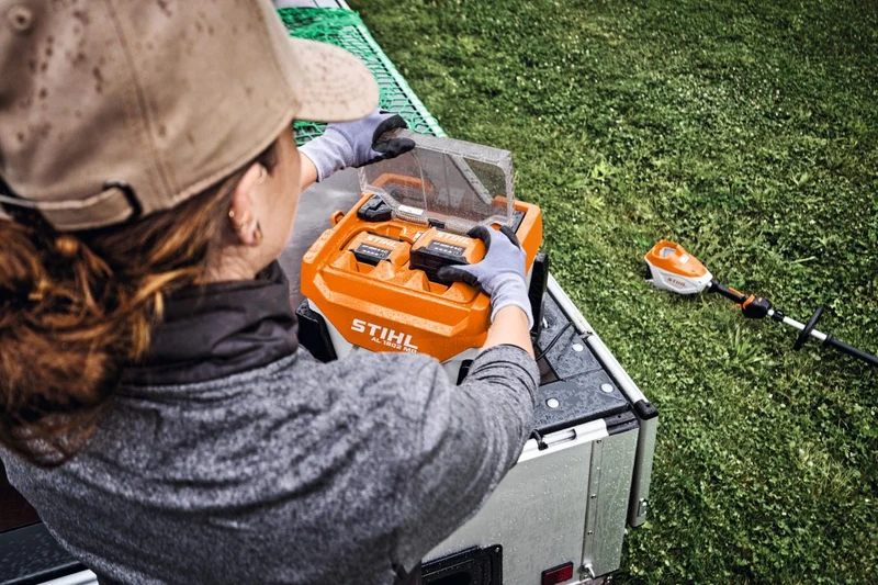 Stihl AL 1802 MO Schnellladegerät