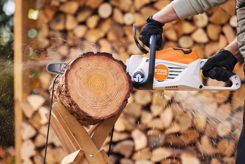 Stihl Akku-Kettensäge MSA 80 C-B ohne Akku und Ladegerät