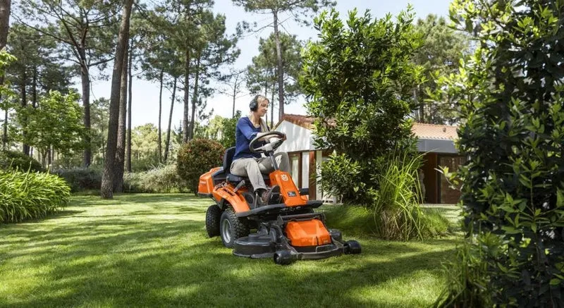 Husqvarna Rider R 214TC mit 94cm Mähwerk