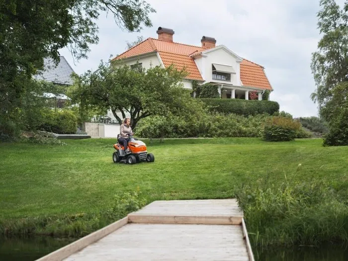 Husqvarna Rasentraktor TS 112