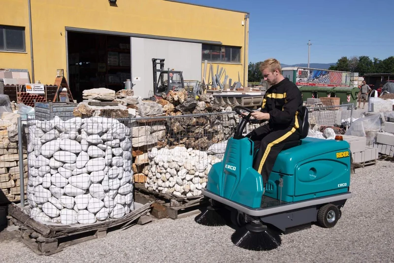 ERCO Akku-Aufsitzkehrmaschine "RIDER" ER-AKM-1201ES