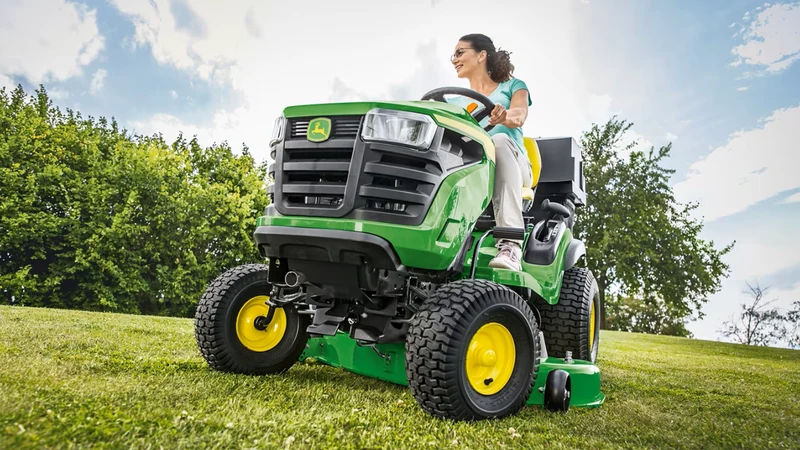 John Deere Rasentraktor X127