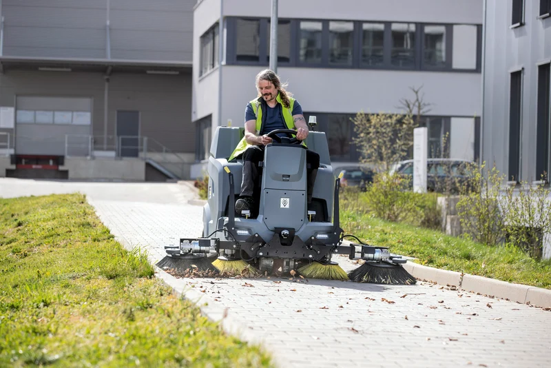 Kärcher KM 100/120 R Bp Pack 4SB