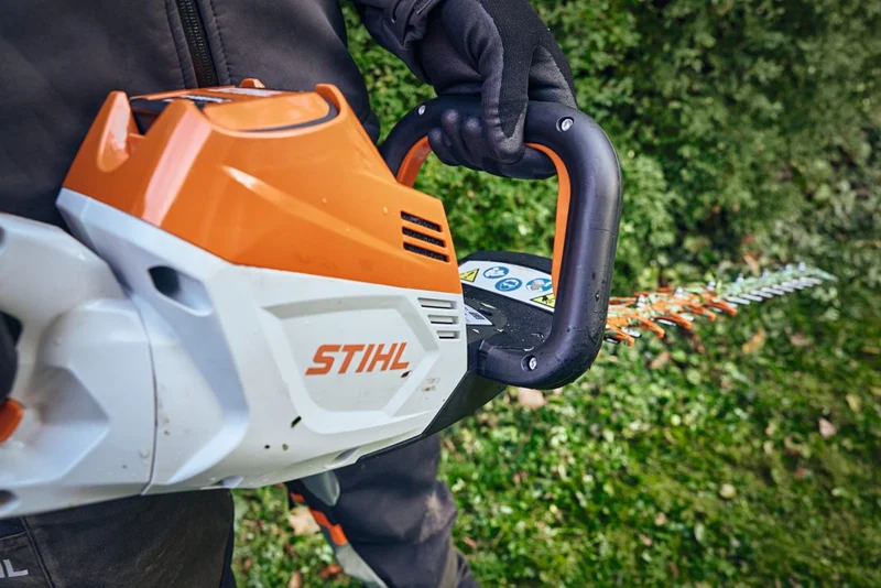 Stihl HSA 100 Akku Heckenschere, ohne Akku und ohne Ladegerät