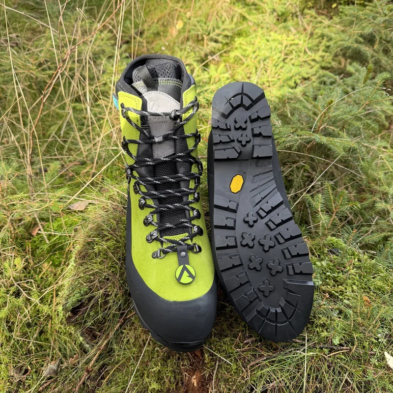 Scafell Lite Schnittschutzstiefel in limettengrün