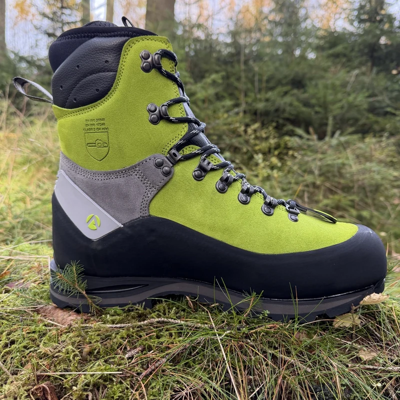 Scafell Lite Schnittschutzstiefel in limettengrün
