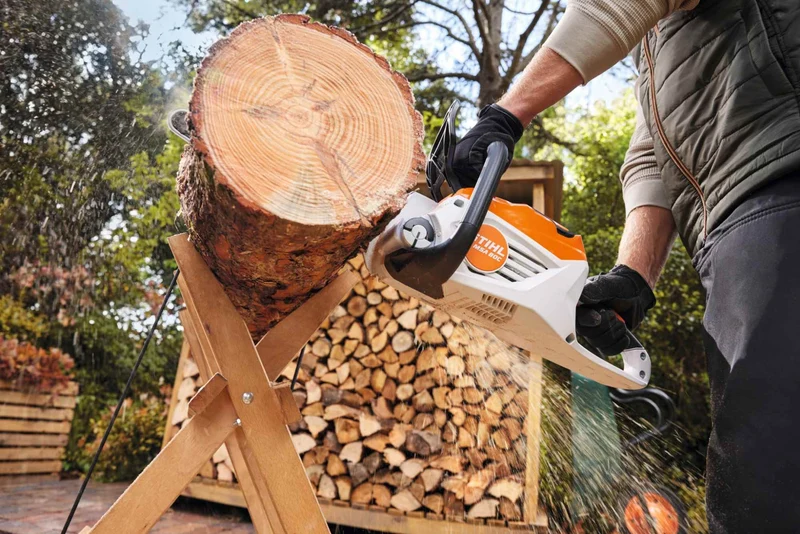 STIHL Akku-Motorsäge MSA 80 C-B ohne Akku und Ladegerät