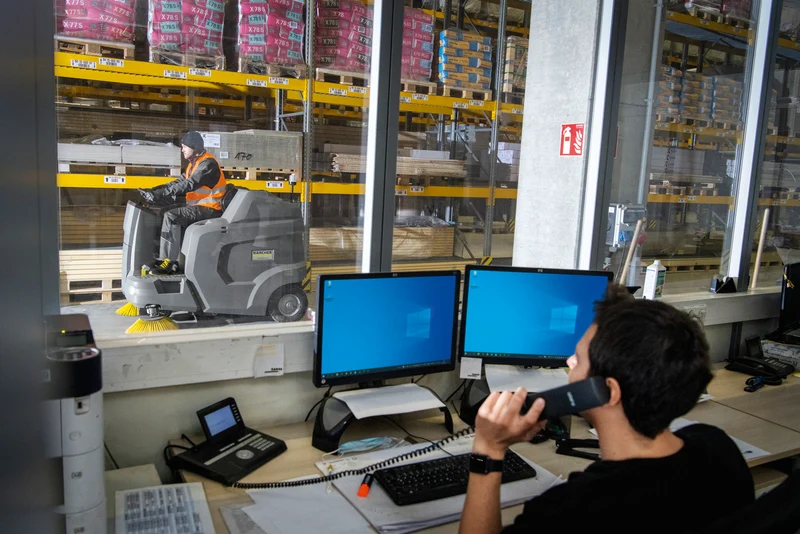 Kärcher KM 100/120 R Bp Pack 2SB Aufsitz-Kehrsaugmaschinen
