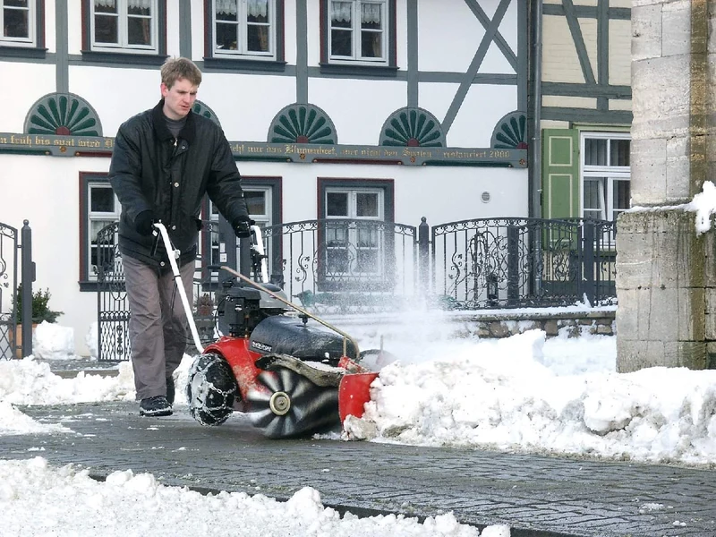 Tielbürger Schmutz- und Schneekehrmaschine tk48 Honda GXV160