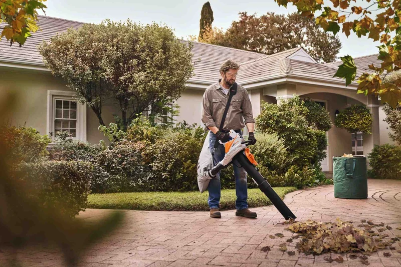 STIHL Akku-Saughäcksler SHA 56 ohne Akku und Ladegerät