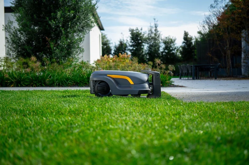 Stiga kabelloser Mähroboter A 140v - mit kostenloser Abdeckung