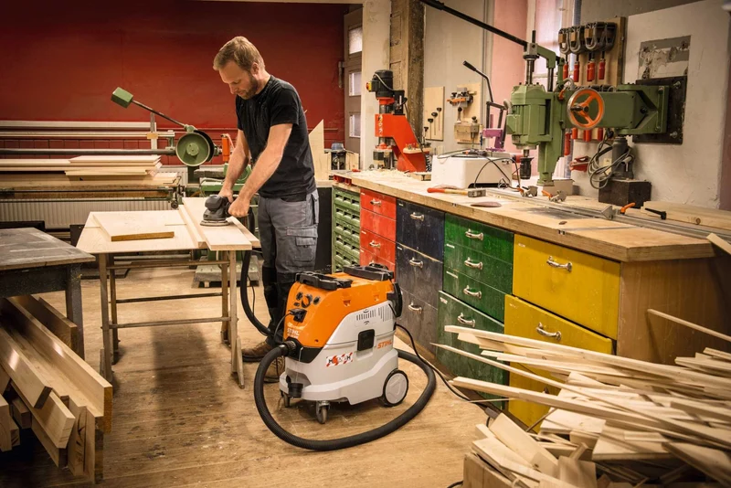 STIHL zertifizierter Nass- und Trockensauger SE 133 ME