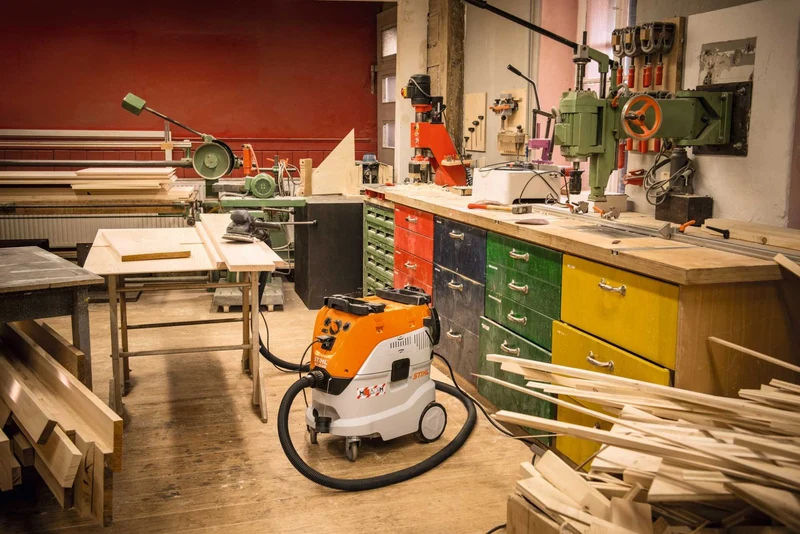 STIHL zertifizierter Nass- und Trockensauger SE 133 ME