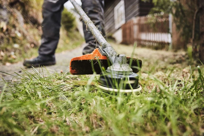 STIHL Sensenaufsatz mit Mähkopf für Kombimotor FS-KM, AutoCut C 26-2