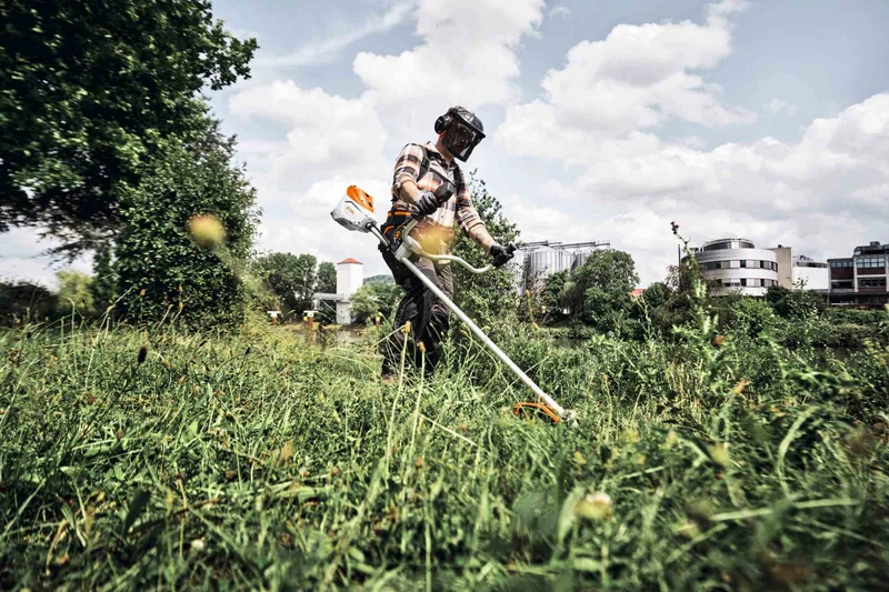 STIHL Akku-Motorsense FSA 250 Grundgerät / BC 300-3