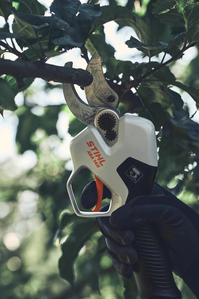 STIHL Akku-Astschere ASA 140