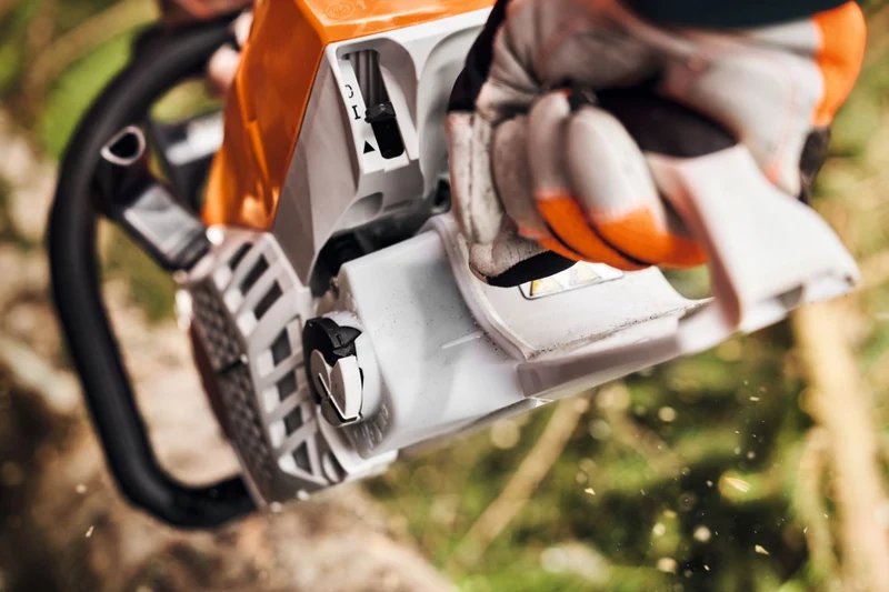 STIHL Benzin-Motorsäge MS 400 C-M VW, RH, Schienenlänge 45 cm