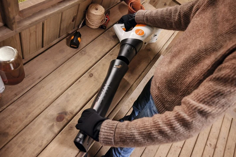 Stihl BGA 30 Akku-Laubbläser AS-System ohne Akku und Ladegerät