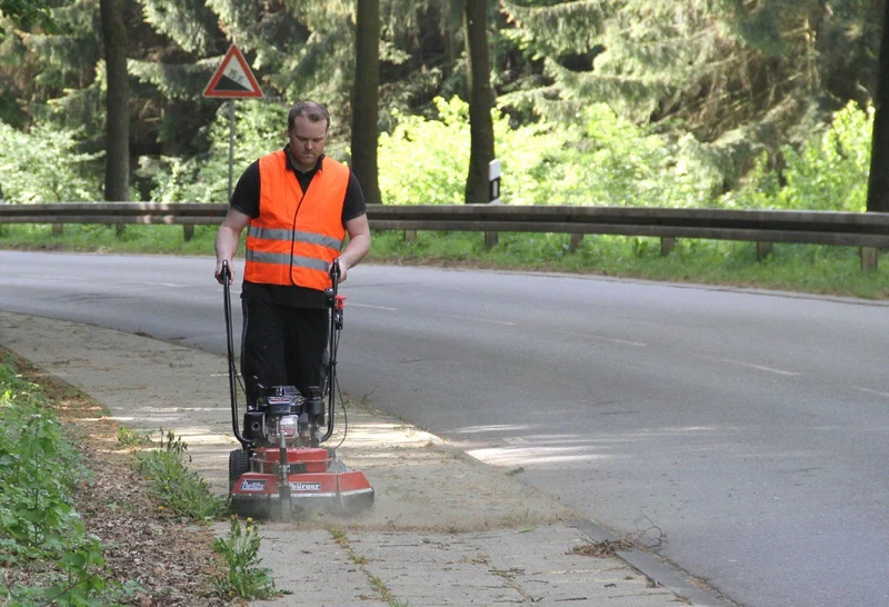 Tielbürger Wildkrautbürste TW50X GXV160 - mit Antrieb