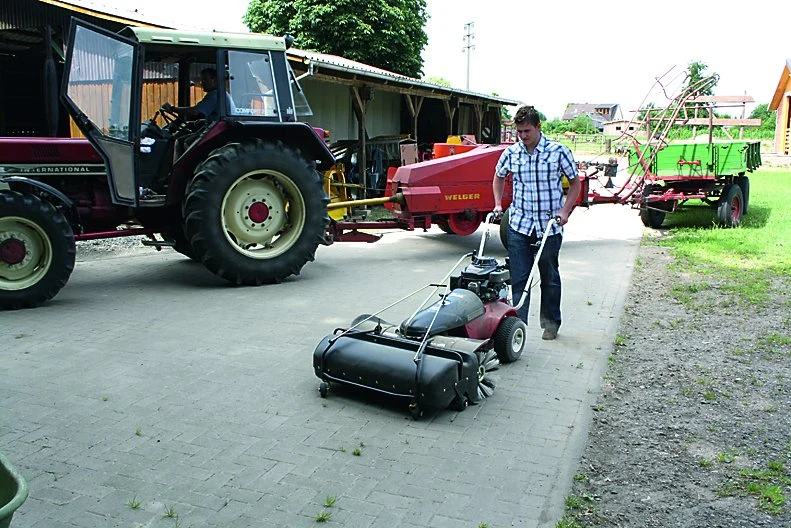 Tielbürger Schmutz- und Schneekehrmaschine tk48 Briggs&Stratton ReadyStart 675EXI