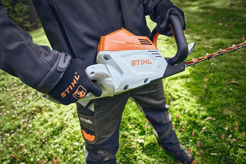 STIHL Akku-Heckenschere HSA 100, Schnittlänge 60 cm - ohne Akku und Ladegerät