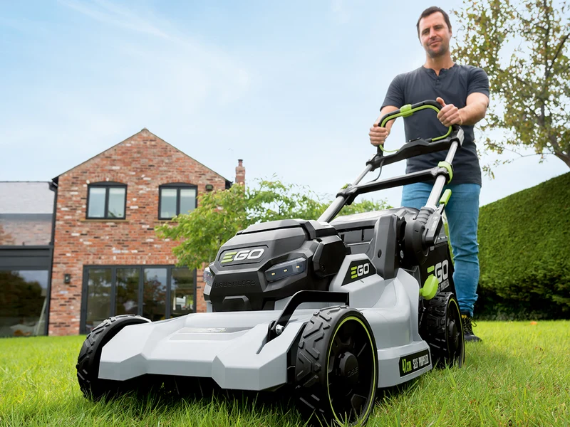 Akku Rasenmäher LM1702E-SP Kit - für Rasenflächen bis 400 m², Radantrieb