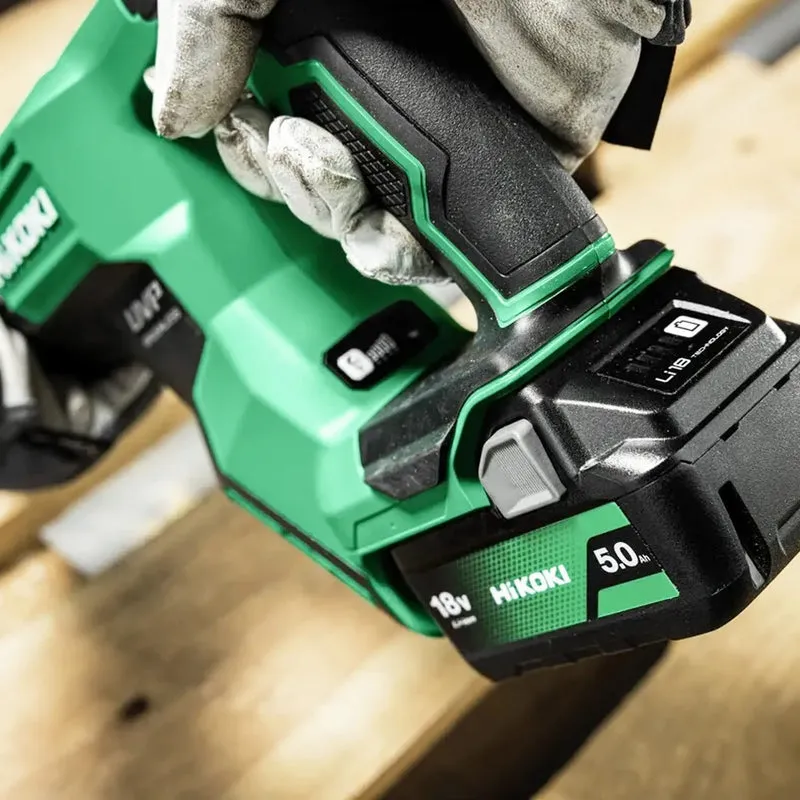 HiKOKI UC18YSL3WKZ 18V 8A Schnellladegerät mit 2 BSL1850MA Akkus