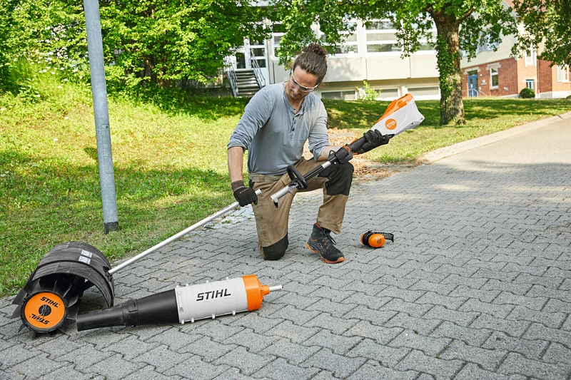 STIHL Akku-KombiMotor KMA135 R - AP-System