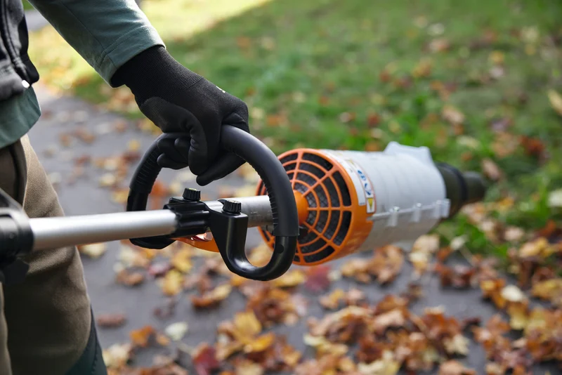 STIHL Laubbläser BG-KM