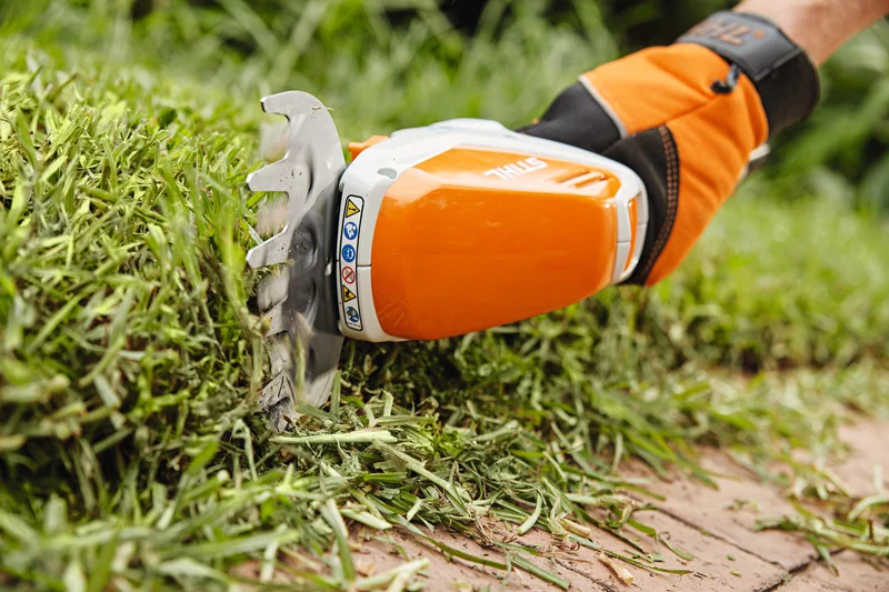 STIHL Akku-Strauchschere HSA26 - AS-System