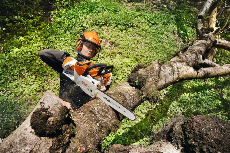 STIHL Akku-Kettensäge MSA220 - AP-System