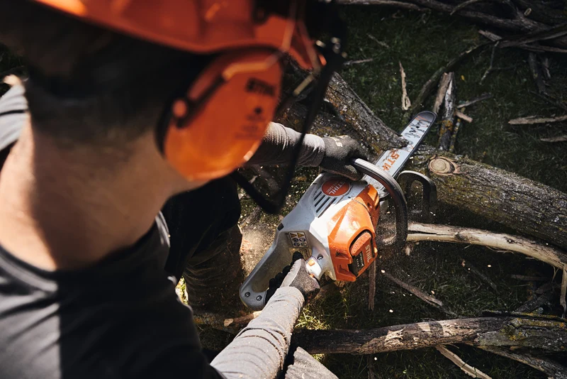 STIHL Akku-Kettensäge MSA220 - AP-System