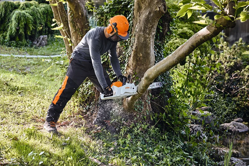 STIHL Akku-Kettensäge MSA220 - AP-System