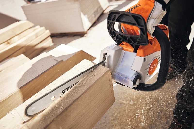 STIHL Akku-Kettensäge MSA200 - AP-System