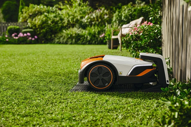 STIHL Mähroboter iMOW7 - bis 5000 m²