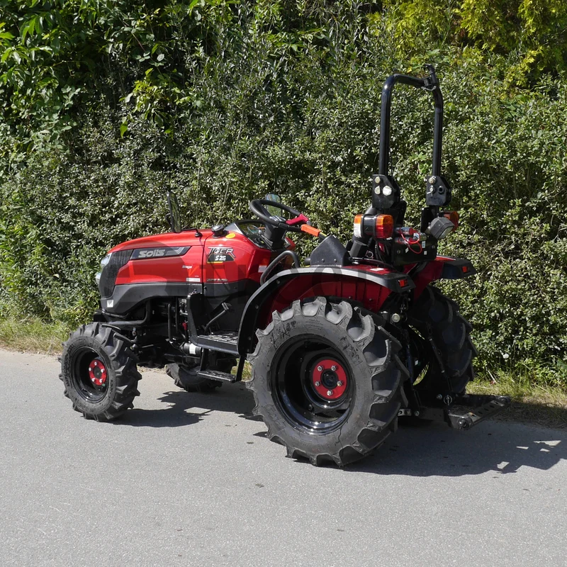 Solis 26 Tiger rot metallic Allrad Traktor
