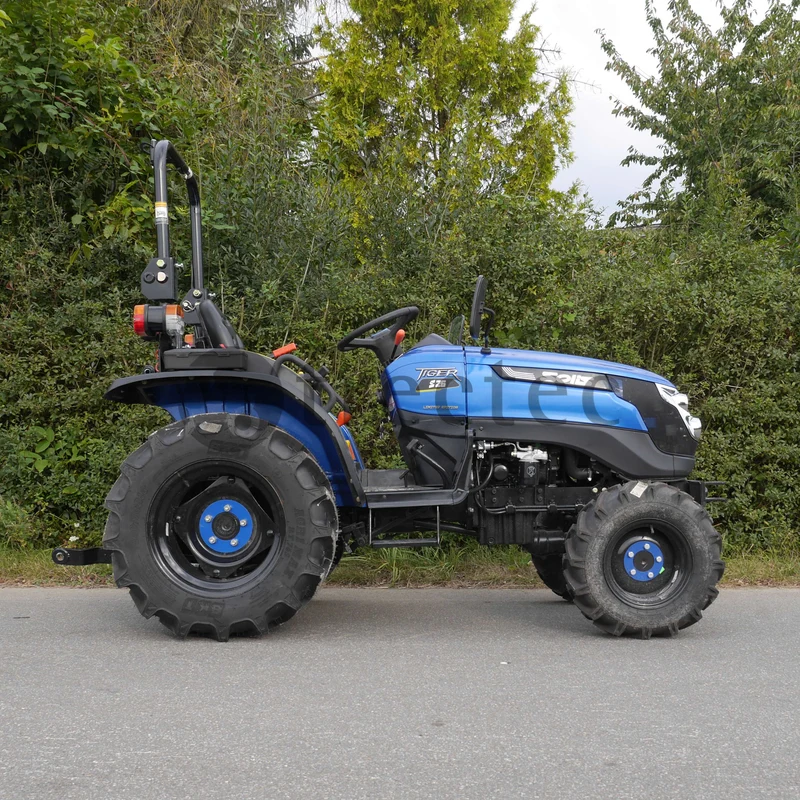 Solis 26 Tiger blau metallic Allrad Traktor